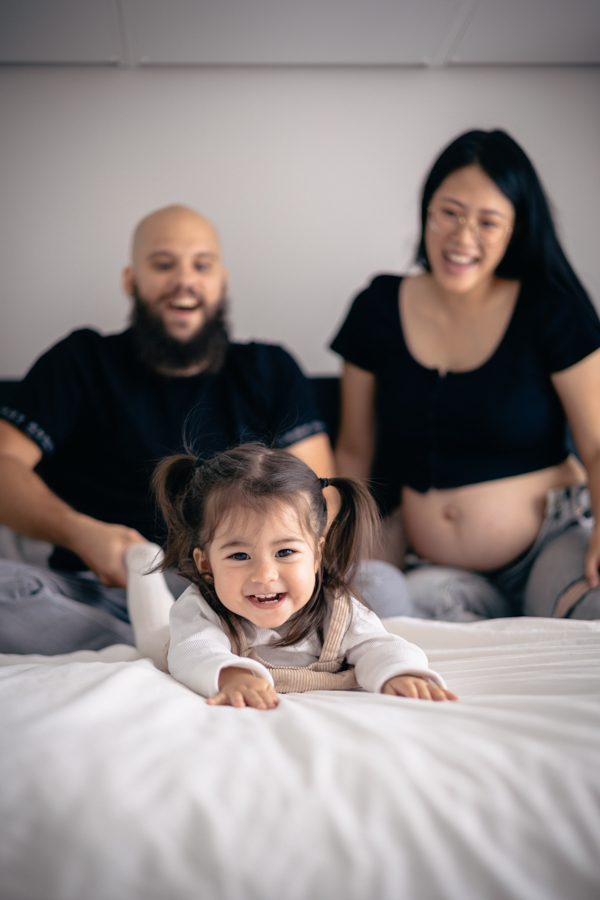 photographe famille papa maman et bébé Toulon Var Provence tiphaine barth